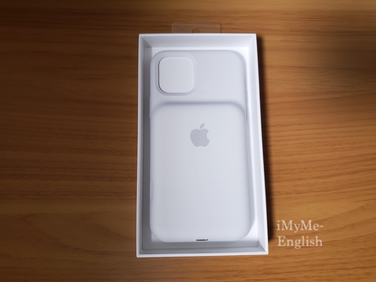 「Apple iPhone 11 Pro Smart Battery Case ホワイト」の写真