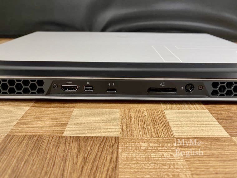 Dell「New Alienware m17 R3」の写真10